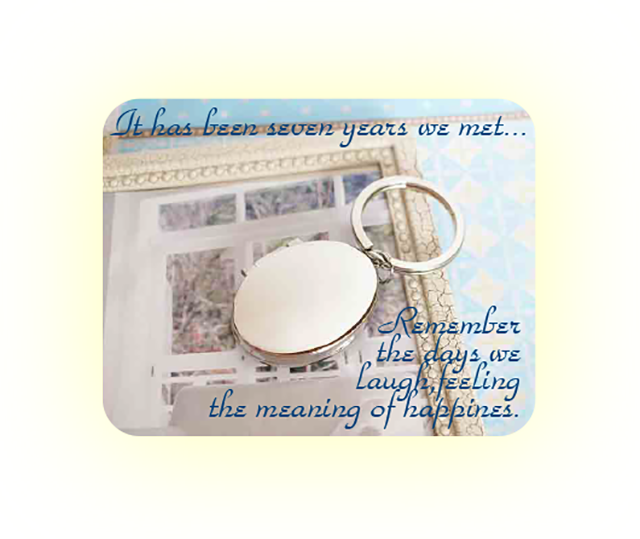 キーホルダー　写真入れ